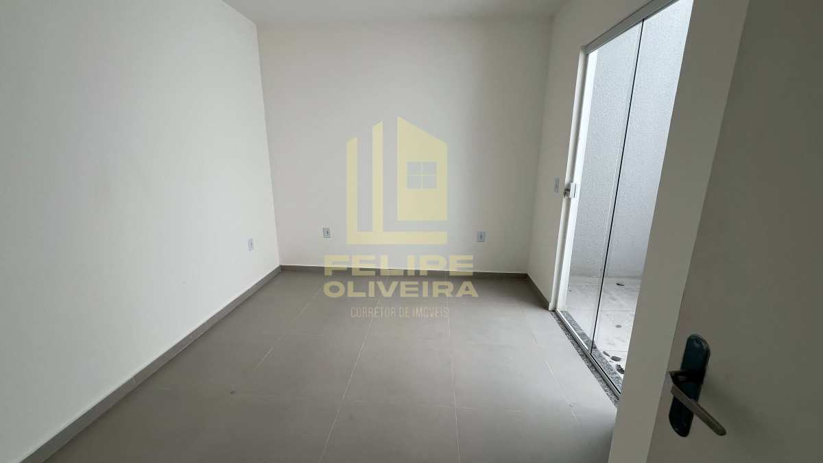 Casa geminada à venda com 2 quartos, 60m² - Taquara,Duque de Caxias