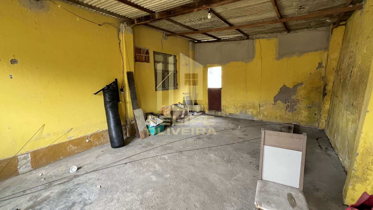  - Casa à venda em Duque de Caxias, Parque Muísa, com 3 quartos, 72,47m²