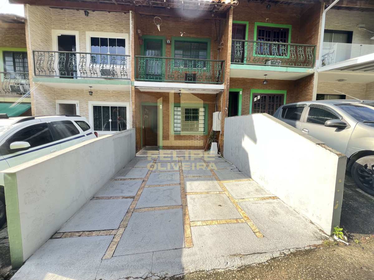 Casa para alugar, com 2 quartos - Felipe Oliveira Corretor