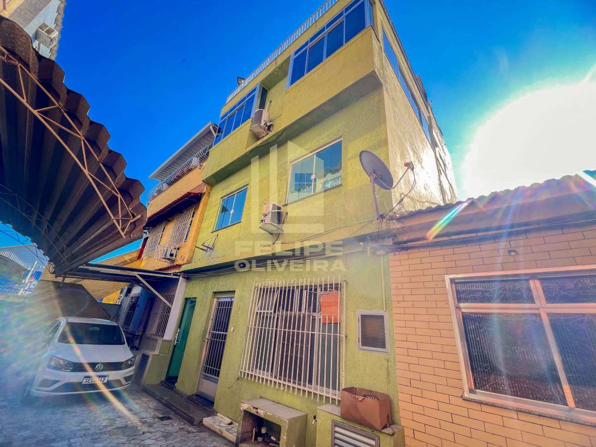 Sobrado à venda em Duque de Caxias, Jardim Vinte e Cinco de Agosto, com 3 quartos - Felipe Oliveira Corretor